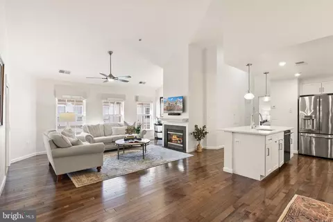 11575 Cavalier Landing Ct #403, Fairfax, VA 22030