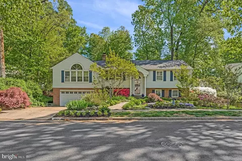 4929 Bexley Ln, Fairfax, VA 22032