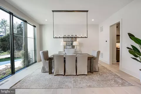Dining - 1608 Wrightson Dr, Mclean, VA 22101 photo 2 of 4