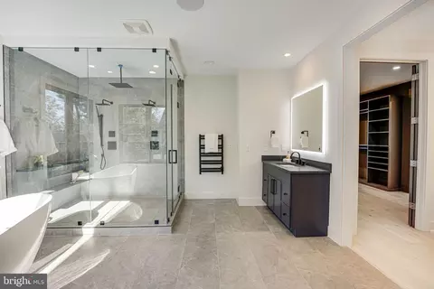 Bath - 1608 Wrightson Dr, Mclean, VA 22101 photo 6 of 10