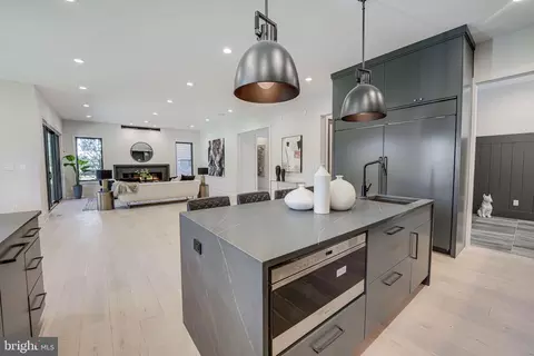 Kitchen - 1608 Wrightson Dr, Mclean, VA 22101 photo 4 of 5