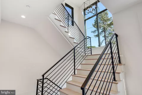 Entry Way - 1608 Wrightson Dr, Mclean, VA 22101 photo 4 of 7
