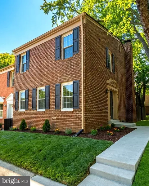 9624 Nonquitt Dr, Fairfax, VA 22031
