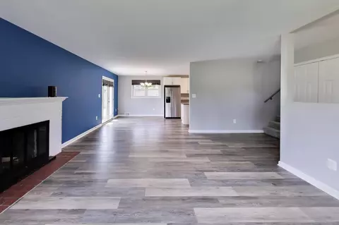 Living - 5816 Amelia St, Springfield, VA 22150 photo 3 of 4
