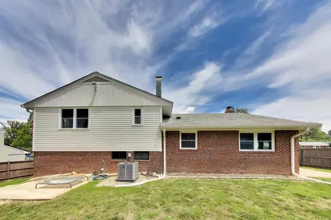 Exterior - 5816 Amelia St, Springfield, VA 22150 photo 4 of 8