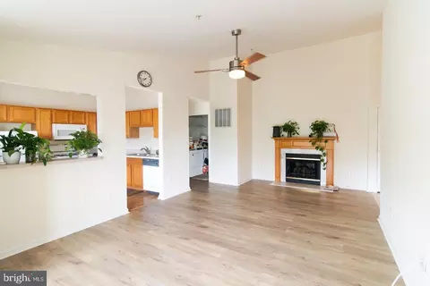 7505 Calderon Ct #213, Alexandria, VA 22306
