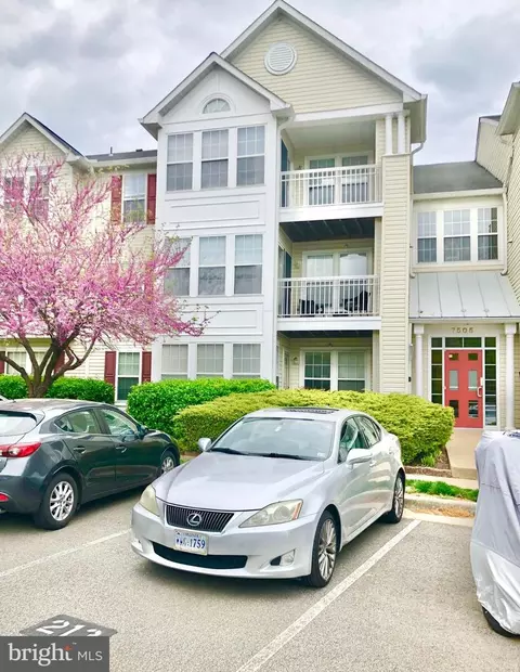 7505 Calderon Ct #J, Alexandria, VA 22306