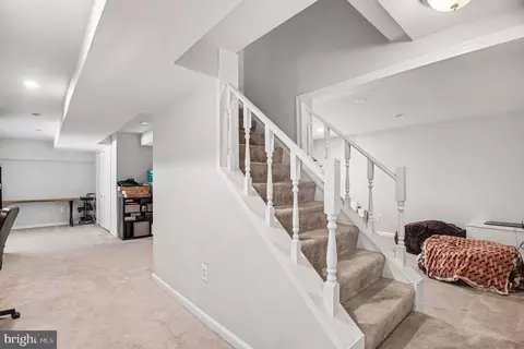 Entry Way - 9770 Turnbuckle Dr, Burke, VA 22015 photo 5 of 5
