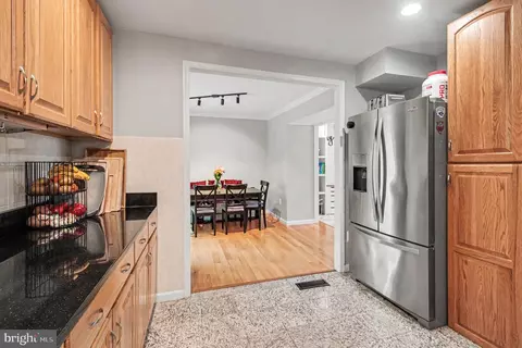 Entry Way - 9770 Turnbuckle Dr, Burke, VA 22015 photo 4 of 5