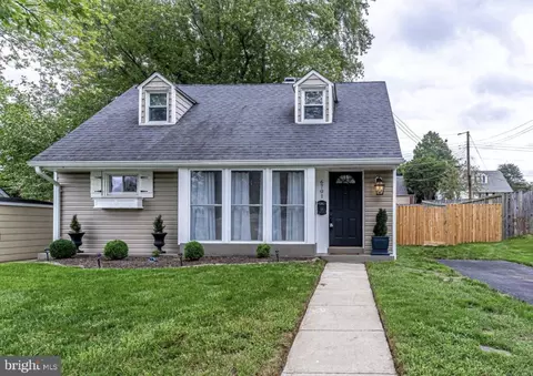 6701 Cavalier Dr, Alexandria, VA 22307