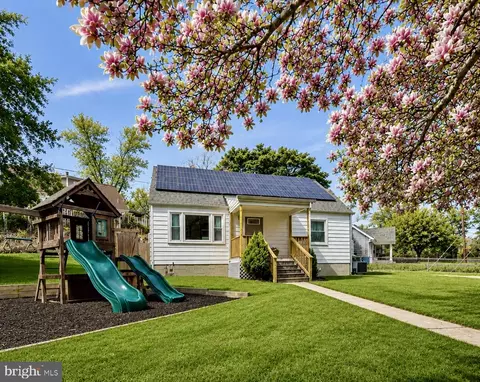 2420 Byrd Ln, Alexandria, VA 22303