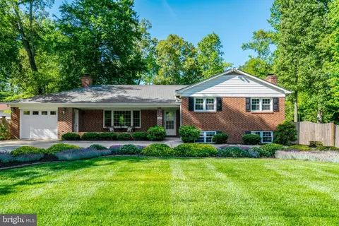 4409 Ferry Landing Rd, Alexandria, VA 22309