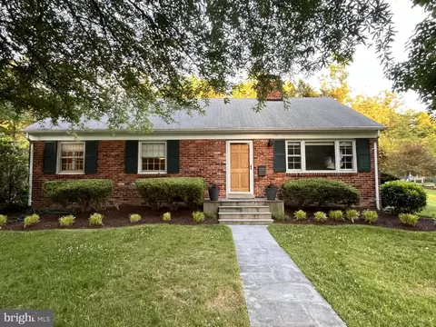 1504 Dare Ct, Alexandria, VA 22308