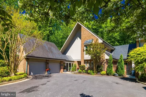 714 Belgrove Rd, Mclean, VA 22101