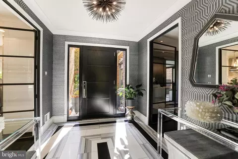 714 Belgrove Rd, Mclean, VA 22101 photo 2