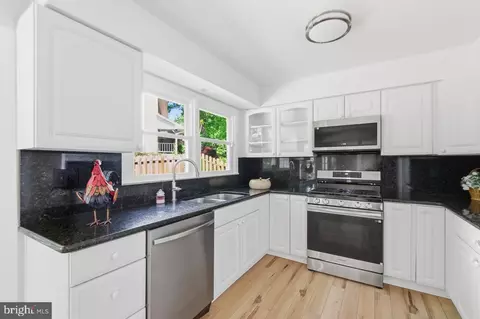 7100 Counter Pl, Burke, VA 22015 photo 5
