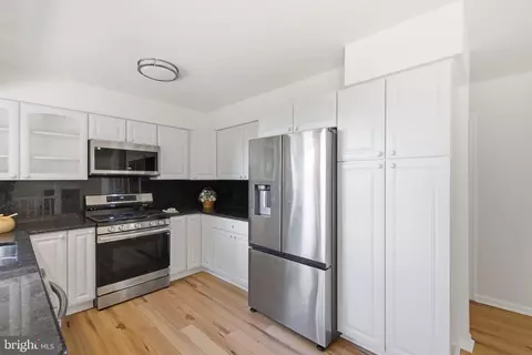 7100 Counter Pl, Burke, VA 22015 photo 8