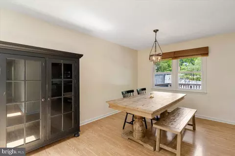 7001 Spur Rd, Springfield, VA 22153 photo 9