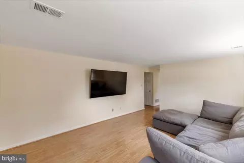 7001 Spur Rd, Springfield, VA 22153 photo 30