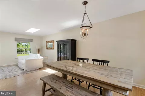 7001 Spur Rd, Springfield, VA 22153 photo 10