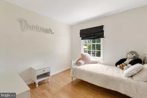 7001 Spur Rd, Springfield, VA 22153 photo 17