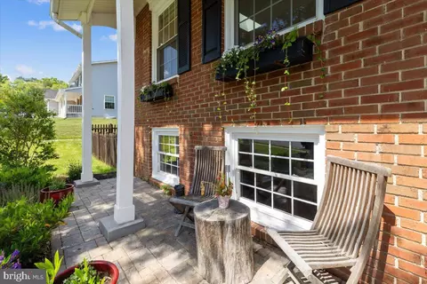 7001 Spur Rd, Springfield, VA 22153 photo 3
