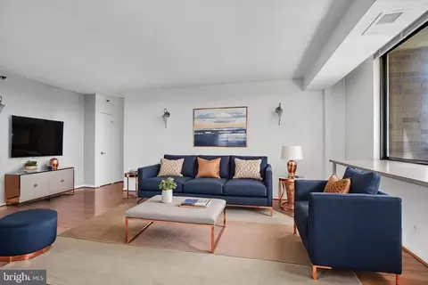 5501 Seminary Rd #1908S, Falls Church, VA 22041