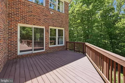 Exterior - 708 Potomac Knolls Dr, Mclean, VA 22102 photo 11 of 19