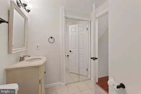Bath - 8494 Summer Breeze Ln, Springfield, VA 22153 photo 3 of 5