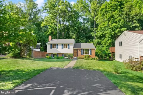 Exterior - 8494 Summer Breeze Ln, Springfield, VA 22153 photo 4 of 19