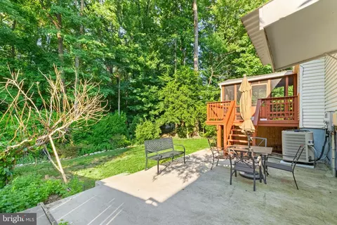 Exterior - 8494 Summer Breeze Ln, Springfield, VA 22153 photo 16 of 19
