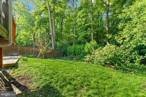 Exterior - 8494 Summer Breeze Ln, Springfield, VA 22153 photo 17 of 19