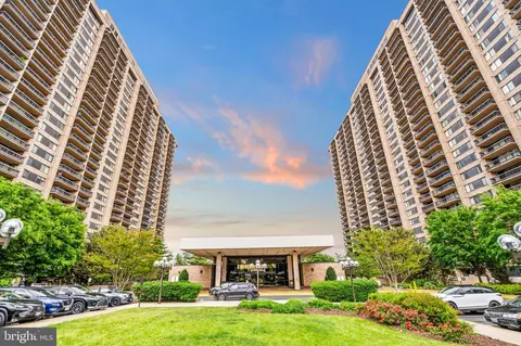 3701 S George Mason Dr #916N, Falls Church, VA 22041