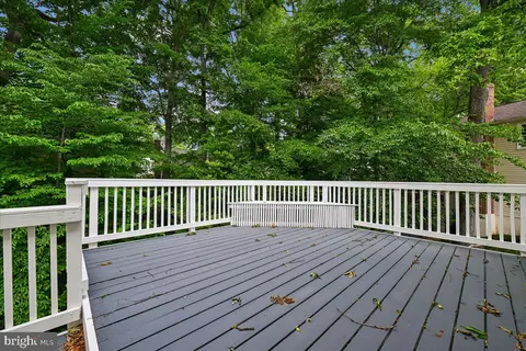 Exterior - 7592 Ruxton Dr, Springfield, VA 22153 photo 3 of 11