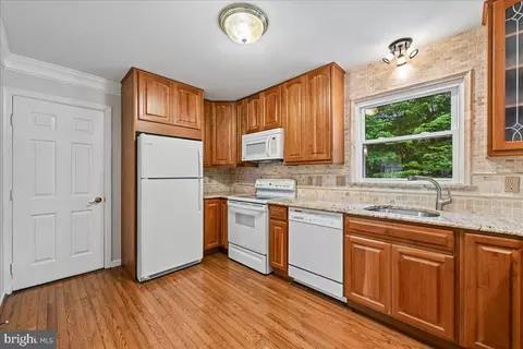 Kitchen - 7592 Ruxton Dr, Springfield, VA 22153 photo 2 of 3