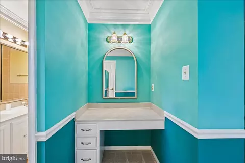 Bath - 7592 Ruxton Dr, Springfield, VA 22153 photo 2 of 7