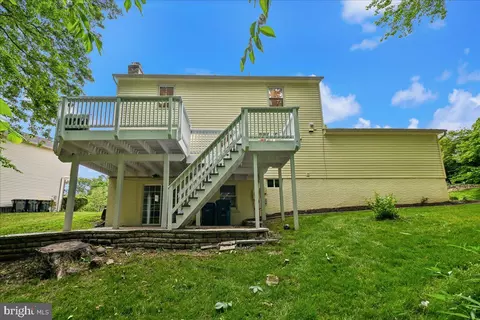 Exterior - 7592 Ruxton Dr, Springfield, VA 22153 photo 7 of 11