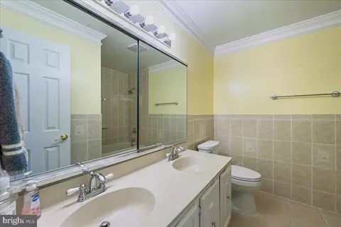 Bath - 7592 Ruxton Dr, Springfield, VA 22153 photo 5 of 7