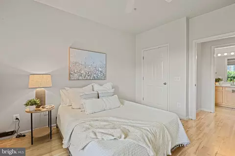 Bedroom - 1581 Spring Gate Dr #5314, Mclean, VA 22102 photo 1 of 4