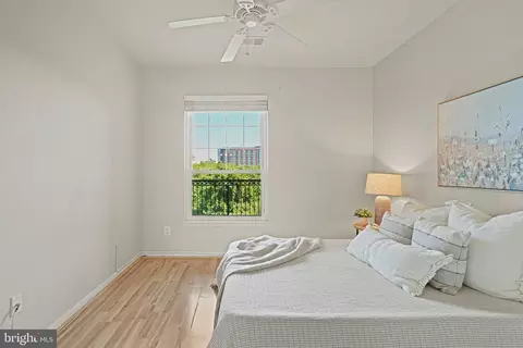 Bedroom - 1581 Spring Gate Dr #5314, Mclean, VA 22102 photo 2 of 4