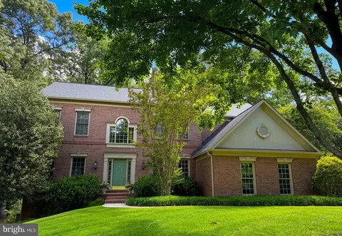 11711 Saddle Crescent Cir, Oakton, VA 22124
