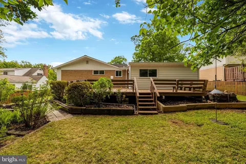 Exterior - 8712 Piccadilly Pl, Springfield, VA 22151 photo 13 of 17
