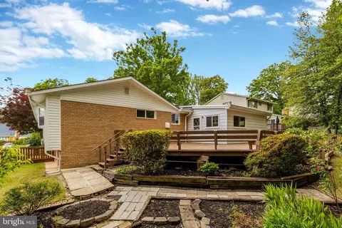 Exterior - 8712 Piccadilly Pl, Springfield, VA 22151 photo 16 of 17