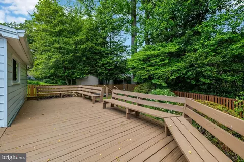 Exterior - 8712 Piccadilly Pl, Springfield, VA 22151 photo 9 of 17