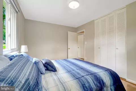 Bedroom - 8712 Piccadilly Pl, Springfield, VA 22151 photo 4 of 5