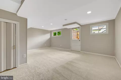 Other - 8712 Piccadilly Pl, Springfield, VA 22151 photo 7 of 12