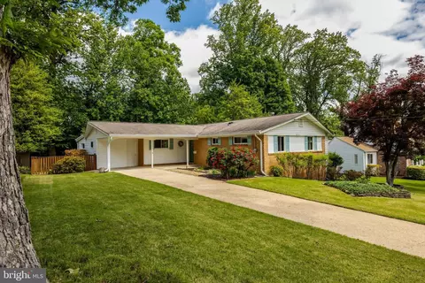 Exterior - 8712 Piccadilly Pl, Springfield, VA 22151 photo 1 of 17