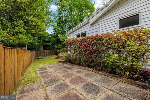 Exterior - 8712 Piccadilly Pl, Springfield, VA 22151 photo 11 of 17
