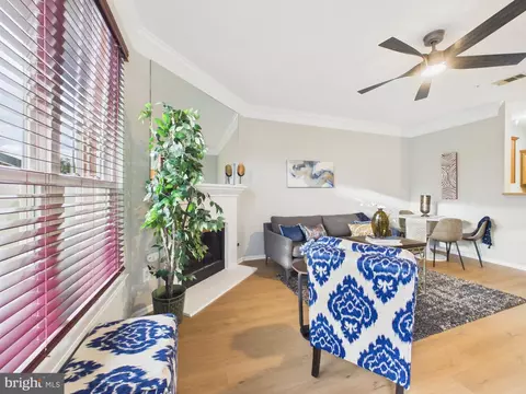 Living - 1601 Spring Gate Dr #1307, Mclean, VA 22102 photo 4 of 4