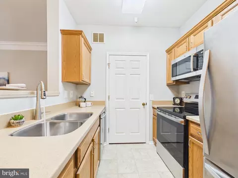 Kitchen - 1601 Spring Gate Dr #1307, Mclean, VA 22102 photo 1 of 6
